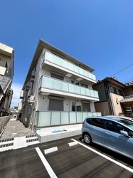 大蔵中町3階建アパートの物件外観写真